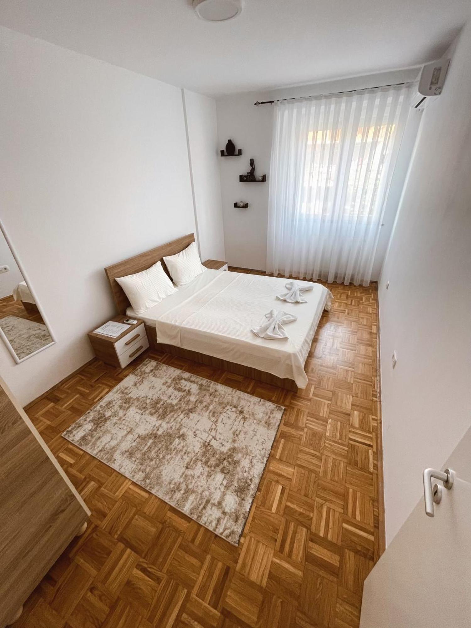 Apartment Troi Pristina Exterior foto